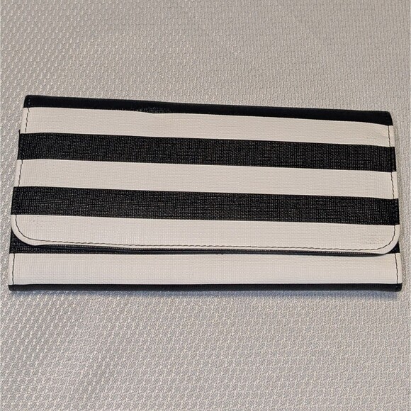Kut from the Kloth Slim Black and White Striped Tri-Fold Wallet FabFitFun New - Picture 1 of 7